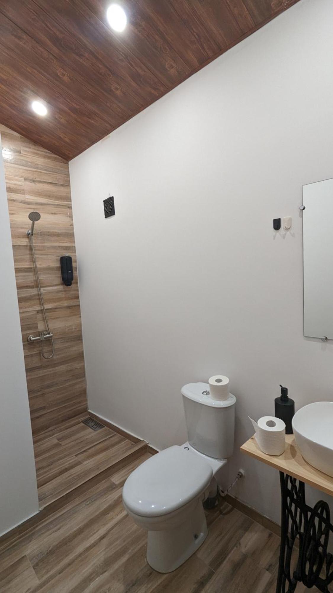 Hotel Arevi Gosh Eksteriør bilde